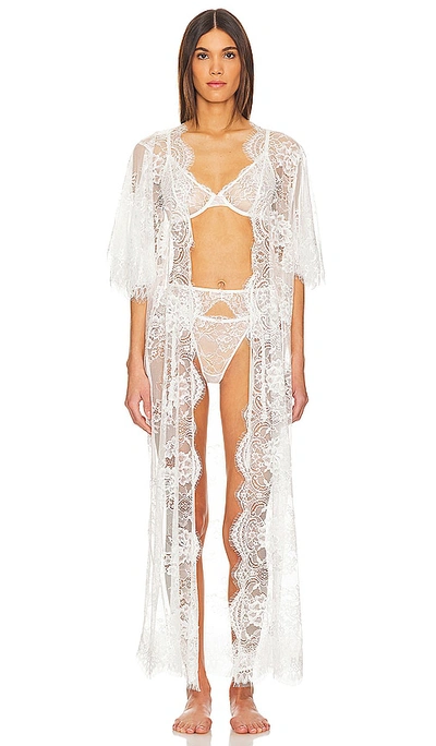 Homebodii Kassiah Robe In White