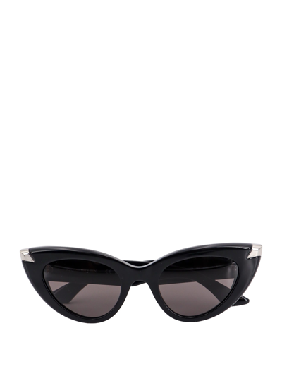 Alexander Mcqueen Punk Rivet Cat-eye Sunglasses In Black/smoke