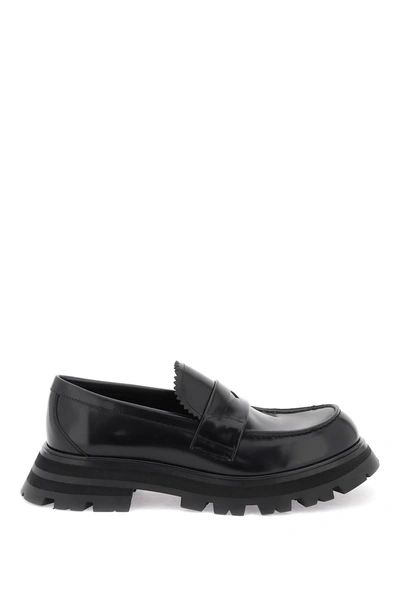 Alexander Mcqueen Brushed Leather Wander Loafers Women In Black