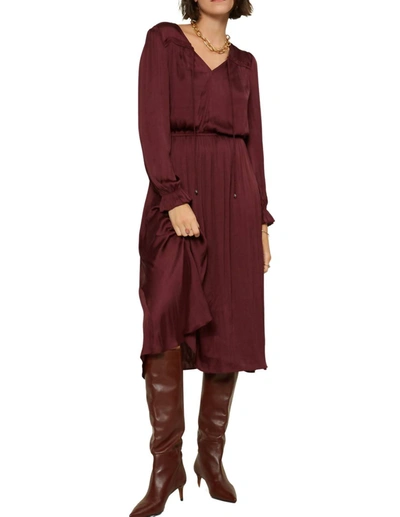 CURRENT AIR SATIN VNECK LONG SLEEVE DRESS IN BURGUNDY