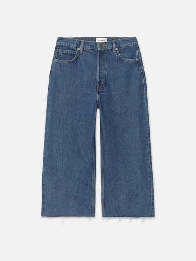Frame High Rise Easy Capri Jeans In White | ModeSens