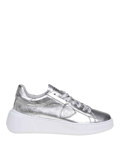 Philippe Model Laminated Leather Sneakers In Silver