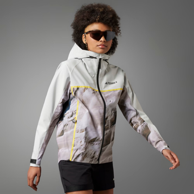 Pre-owned Adidas Originals Adidas Women National Geographic Rain.rdy Terrex Jacket Off White Colour