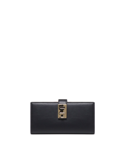 Ferragamo Hug Continental Wallet In Leather In Black