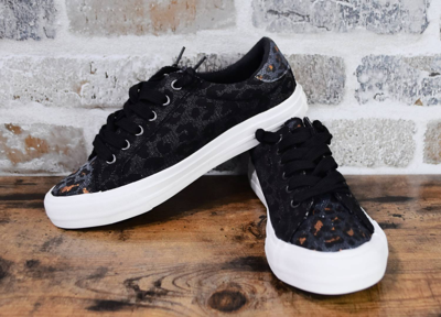 Very G Cosmic 2 Fashion Sneakers In Black
