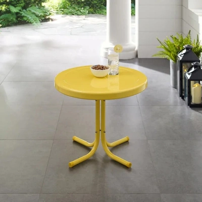 Crosley Furniture Griffith Retro Metal Outdoor Side Table In Yellow