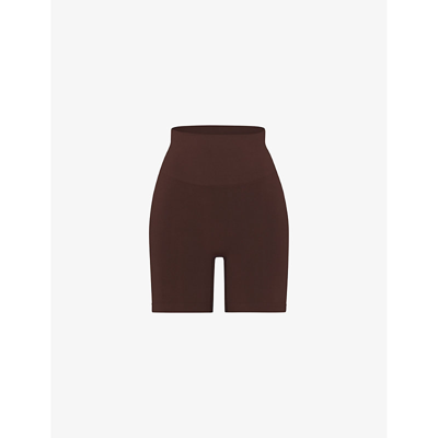 Skims Smoothing High-rise Mid-thigh Shorts In Cocoa