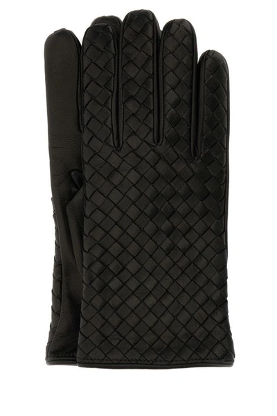 Bottega Veneta Soft Nappa Intreccio Gloves In Black