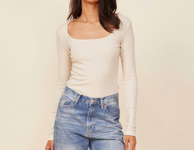 Monrow 90's Rib Long Sleeve Top In Off White In Beige
