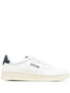 Autry Medalist Low Sneakers In White/space