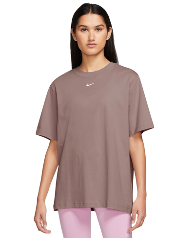 Nike Women's Sportswear T-shirt In Mink 
