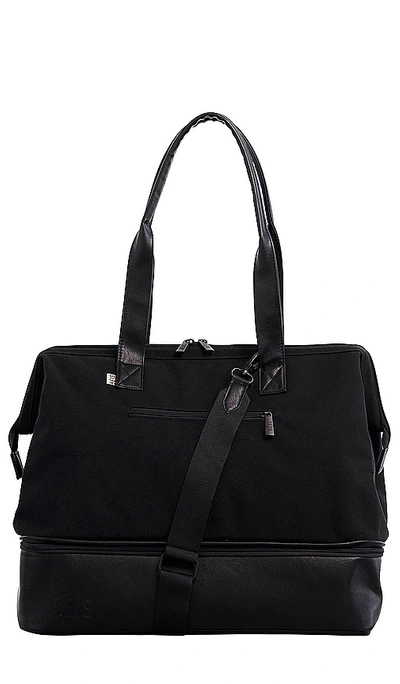Beis The Convertible Weekend Bag In Black