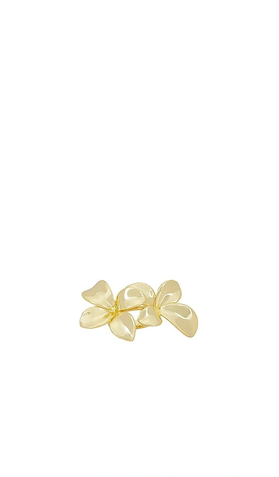 By Adina Eden Double Flower Claw Ring In 金色