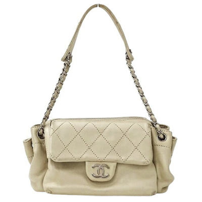 Pre-owned Chanel Matelassé Ecru Leather Shoulder Bag ()