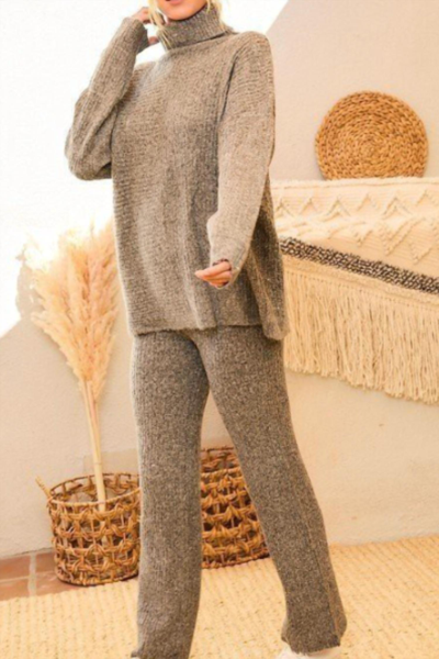 Main Strip Ribbed Cozy Jogger Set In Grey In Brown