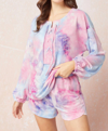 ENTRO TIE DYE LONG SLEEVE TOP IN PINK/BLUE