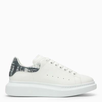 Alexander Mcqueen Black And Oversized Trainer In White