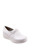 Softwalk Women's Meredith Sport Clog - Medium Width In White In White Leather
