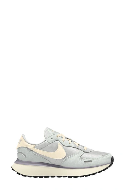 Nike Phoenix Waffle Sneaker In Platinum/ Ivory/ White