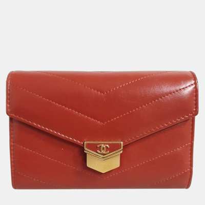 Pre-owned Chanel Red Leather Medium Wallet