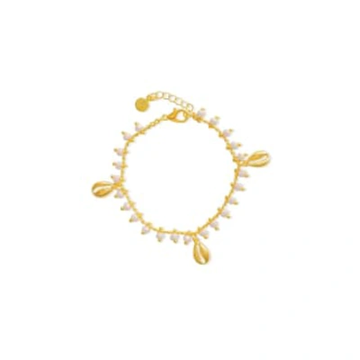 Formation Cowrie Shell Beaded Bracelet In Gold