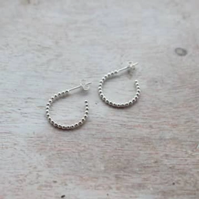 Annie Mundy Pl-12 Silver Dot Detail Hoop Stud Earrings In Metallic