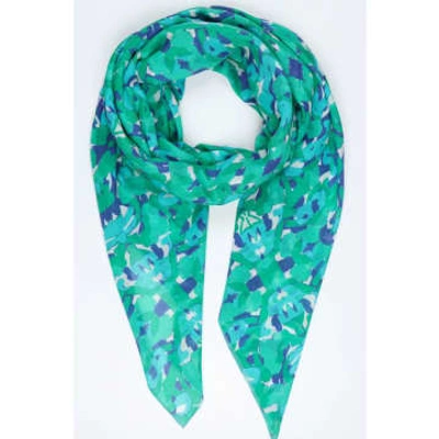Miss Shorthair Ltd Miss Shorthair 3172grbl Abstract Kaleidoscopic Print Cotton Scarf In Green In Red