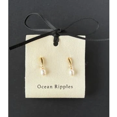 Ocean Ripples Single Pearl 2793 Earrings In White
