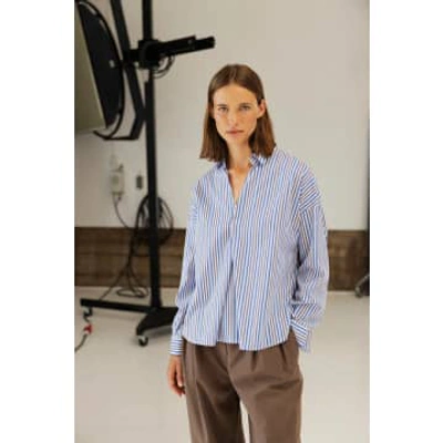 Project Aj117 - Vea Blouse In Blue