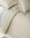 Sferra Ondate King Blanket In Neutral