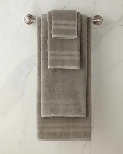 Ralph Lauren Payton Bath Towel In Pale Flannel