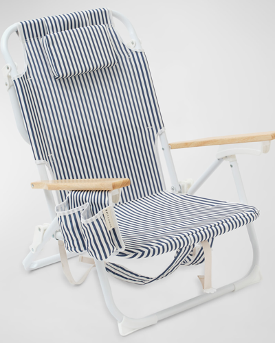 Sunnylife The Resort Luxe Beach Chair In Coastal Blue