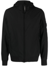 C.p. Company Kapuzenjacke Mit Linsen-detail In Black