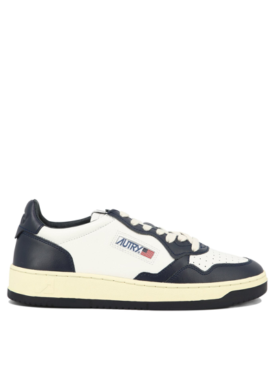 Autry "medalist" Sneakers In White/black