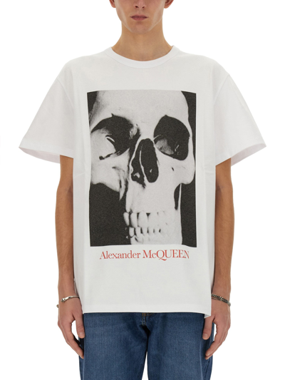 Alexander Mcqueen Skull Print T-shirt In White