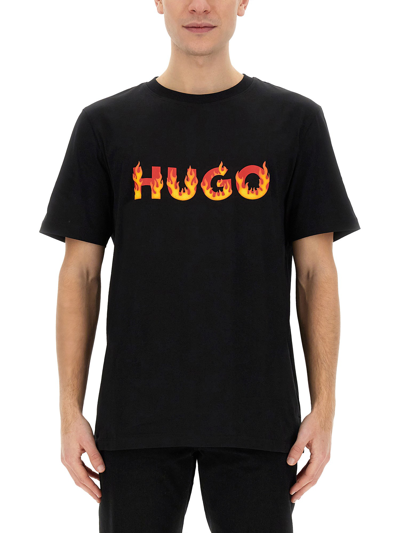 Hugo Danda 火焰logo棉t恤 In Black 001