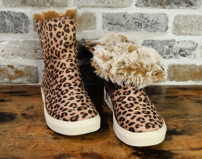 Very G Plusher Booties In Leopard In Orange