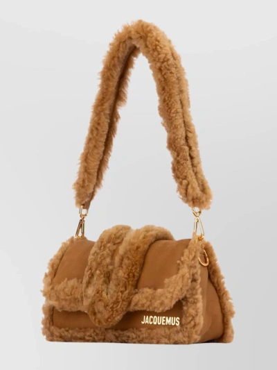 Jacquemus Fur Texture Chain Link Shoulder Bag In Brown