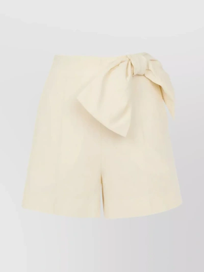 Chloé Wide Leg Bow Waist Shorts In Beige