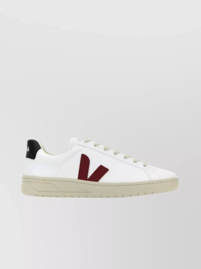 Veja Urca Trainers In White