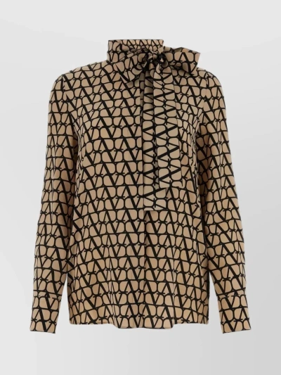 Valentino Pussy-bow Printed Silk Shirt In Beige