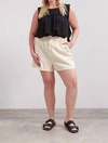 Gilli Relaxed Paper Bag Shorts In Cream In Beige