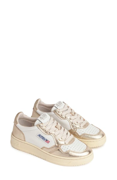 Autry Medalist Low Bicolor White Platinum Sneakers In Multi
