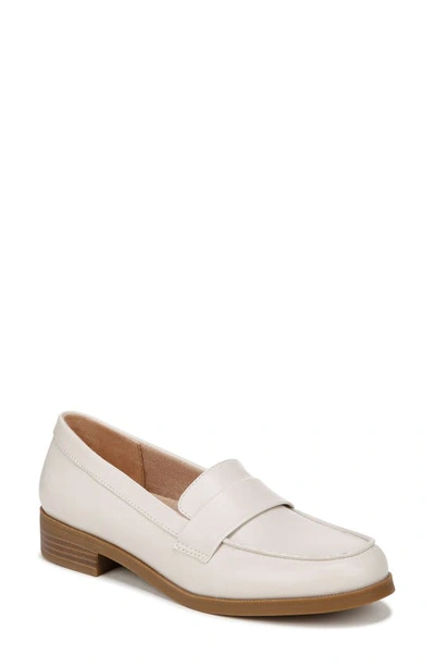 Lifestride Sonoma Loafers In Bone White Faux Leather