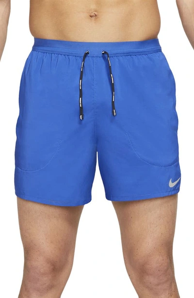 Nike Dri-fit Flex Stride 7 Inch Shorts In Blue-blues