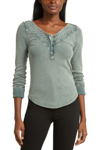 Lucky Brand Lace Detail Cotton Rib Henley Top In Balsam Green