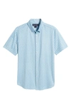 Mizzen + Main Haylard Trim Fit Short Sleeve Performance Button-up Shirt In Medium Blue