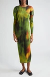 ISSEY MIYAKE PLEATS PLEASE ISSEY MIYAKE ABSTRACT PRINT PLEATED LONG SLEEVE DRESS