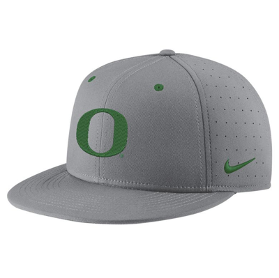 Nike Gray Oregon Ducks Usa Side Patch True Aerobill Performance Fitted Hat