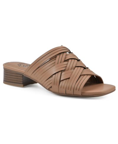 White Mountain Alluvia Low Heel Sandals In Tan Smooth